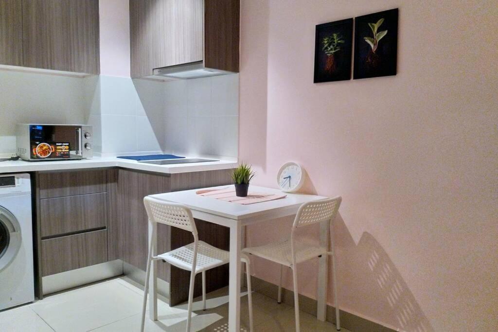 Hb1512- Hyve Studio Unit, Lake View, Cyberjaya, Free Wi-Fi, Free Parking, Netflix,Pool, 3038 Экстерьер фото